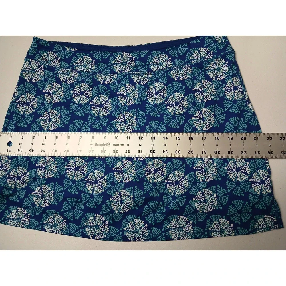 Tranquility by Colorado Clothing Blue Floral Medallion Active Skort Large